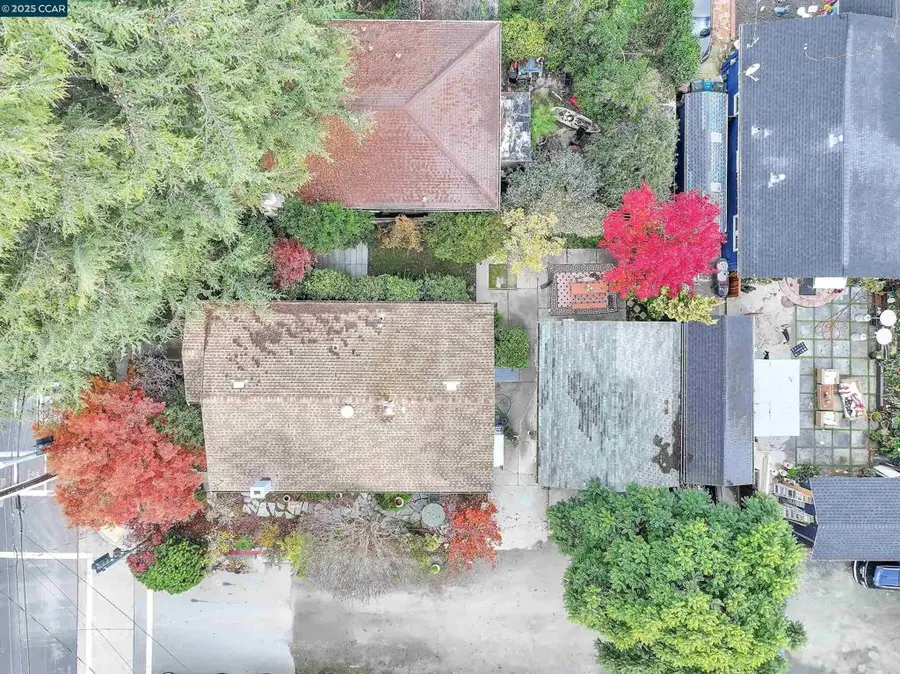 2437 Alhambra Ave, Martinez, CA 94553 - Image #2