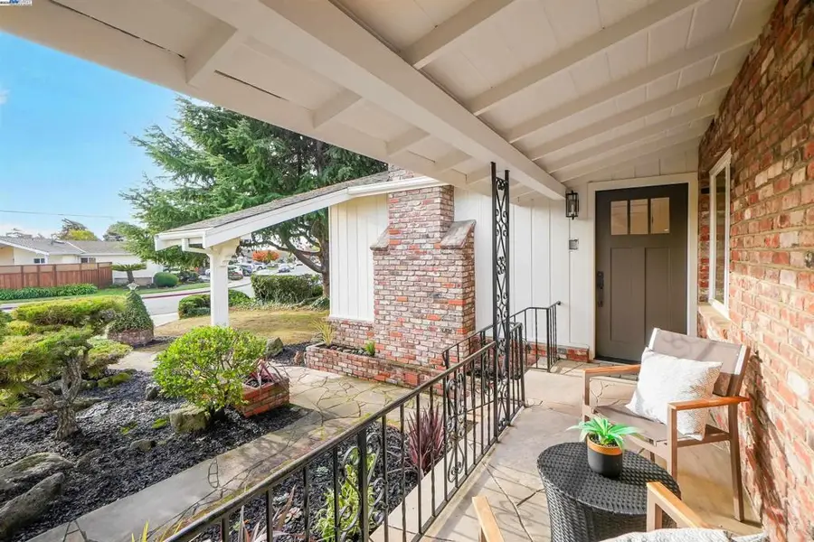 20255 Yeandle Ave, Castro Valley, CA 94546 - Image #3