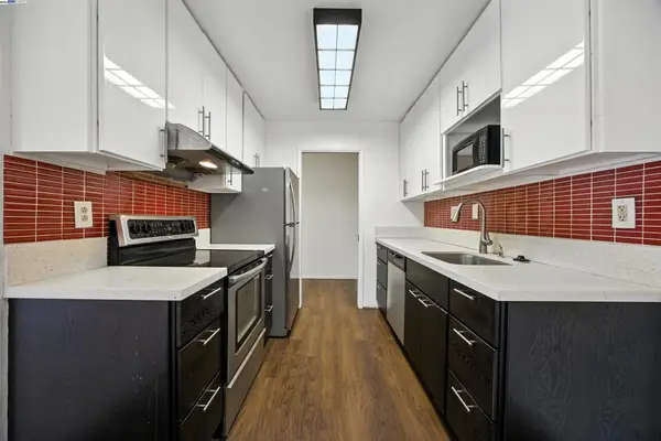 1321 Webster St #D303, Alameda, CA 94501