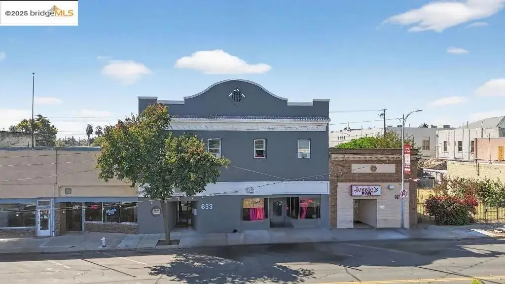 631 I St, Los Banos, CA 93635 - Image #1