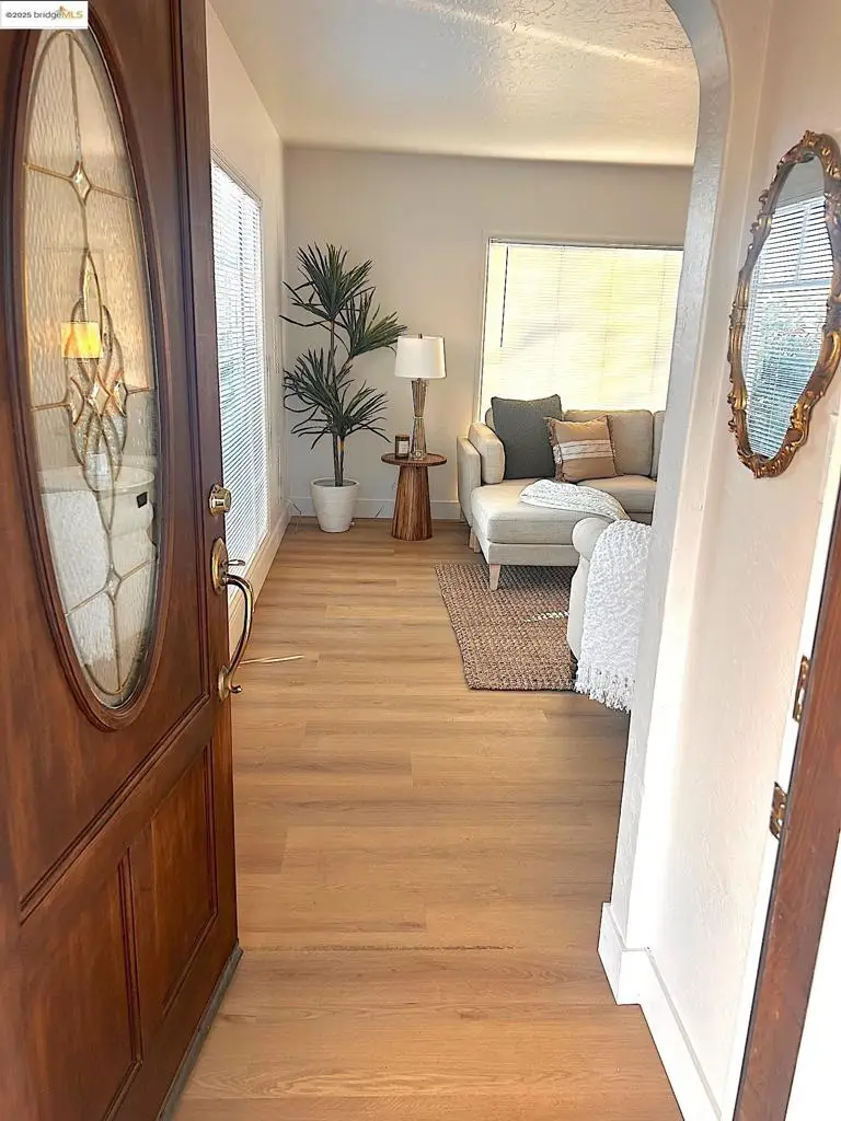 869 Lassen St, Richmond, CA 94805 - Image #3