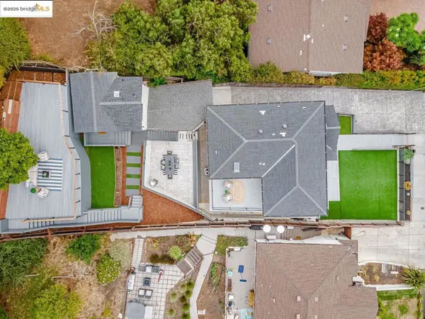 7900 Michigan Ave, Oakland, CA 94605