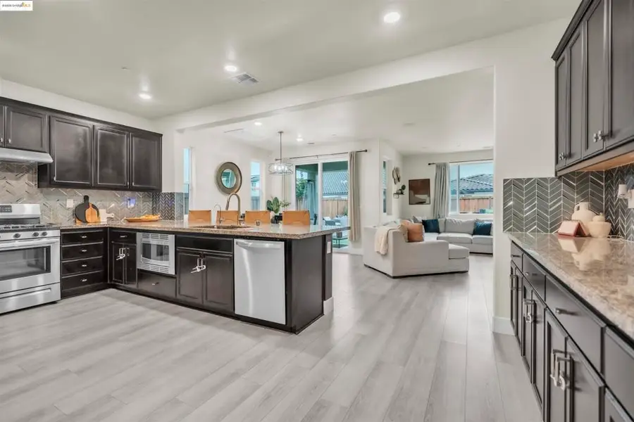 16977 Bach Dr, Lathrop, CA 95330 - Image #3