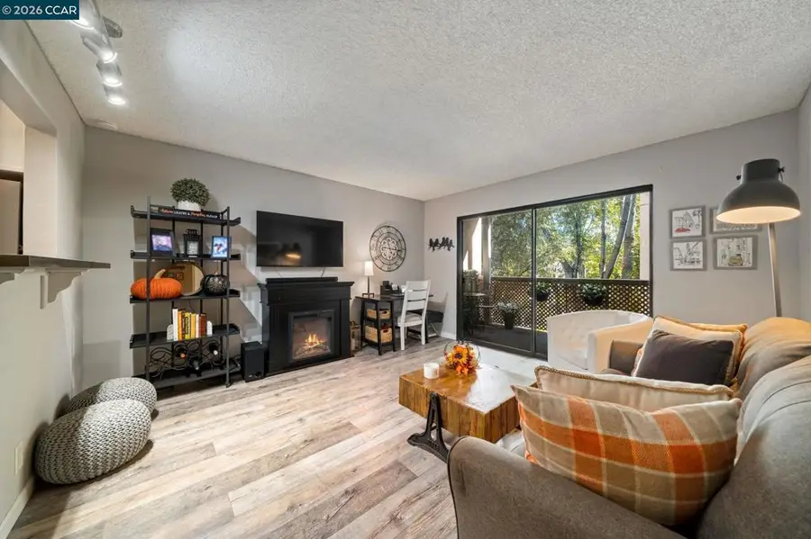 320 N Civic Drive #407, Walnut Creek, CA 94596 - Image #3