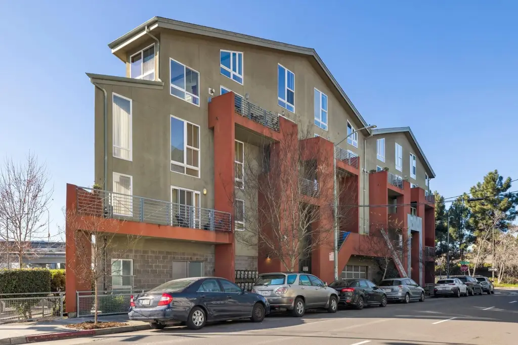 675 8th St #10, Oakland, CA 94607 - Image #1