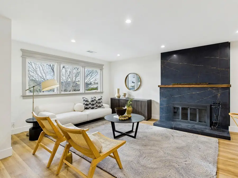 17658 Garland Ct, Castro Valley, CA 94546 - Image #3