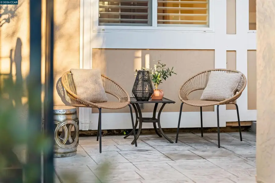 582 582 La Corso Dr, Walnut Creek, CA 94598 - Image #3