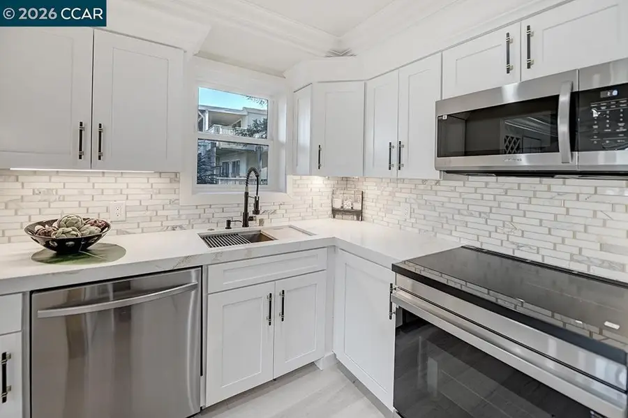 2601 Pine Knoll Dr #16, Walnut Creek, CA 94595 - Image #2