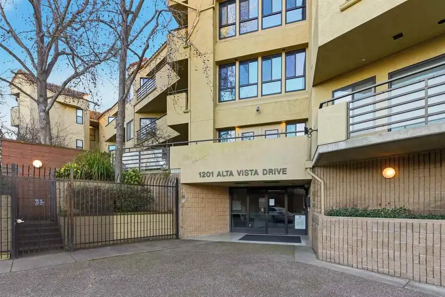 1201 Alta Vista Dr #203, Walnut Creek, CA 94596 - Image #3