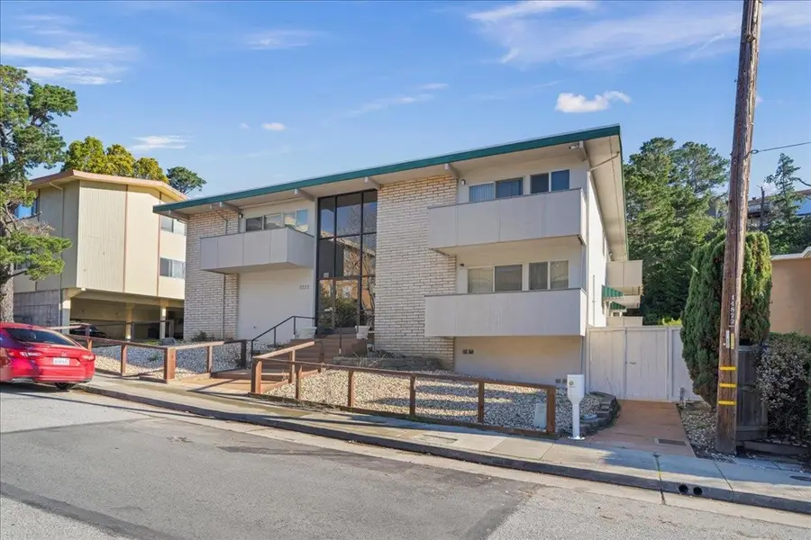 3223 Glendora Dr, San Mateo, CA 94403 - #3