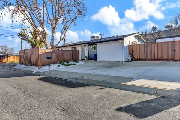 100 Karen Ln, Martinez, CA 94553