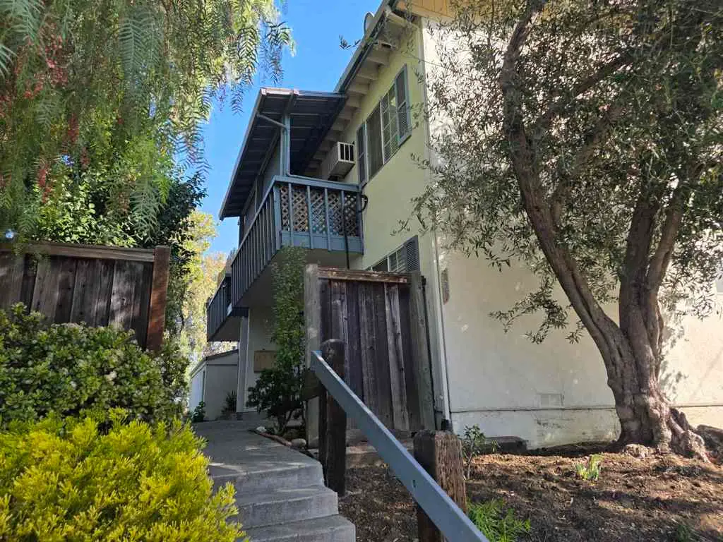 235 Arana Dr, Martinez, CA 94553 - Image #1