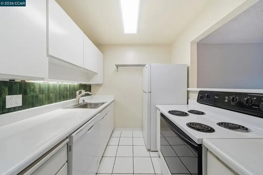 470 N Civic Drive #405, Walnut Creek, CA 94596 - Image #3