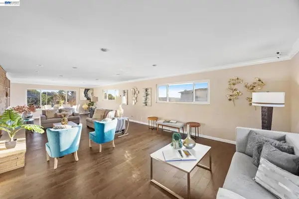 2245 2245 Sol St, Castro Valley, CA 94578