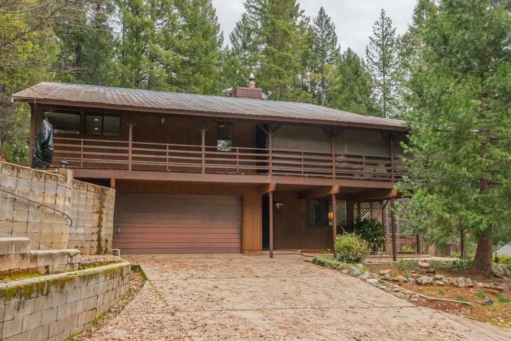 410 410 Lake Forest Dr., Trinity Center, CA 96091 - #1