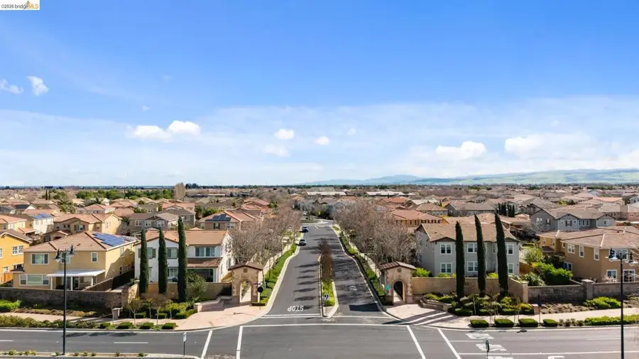 708 708 N Marquis Way, Tracy, CA 95391 - #2