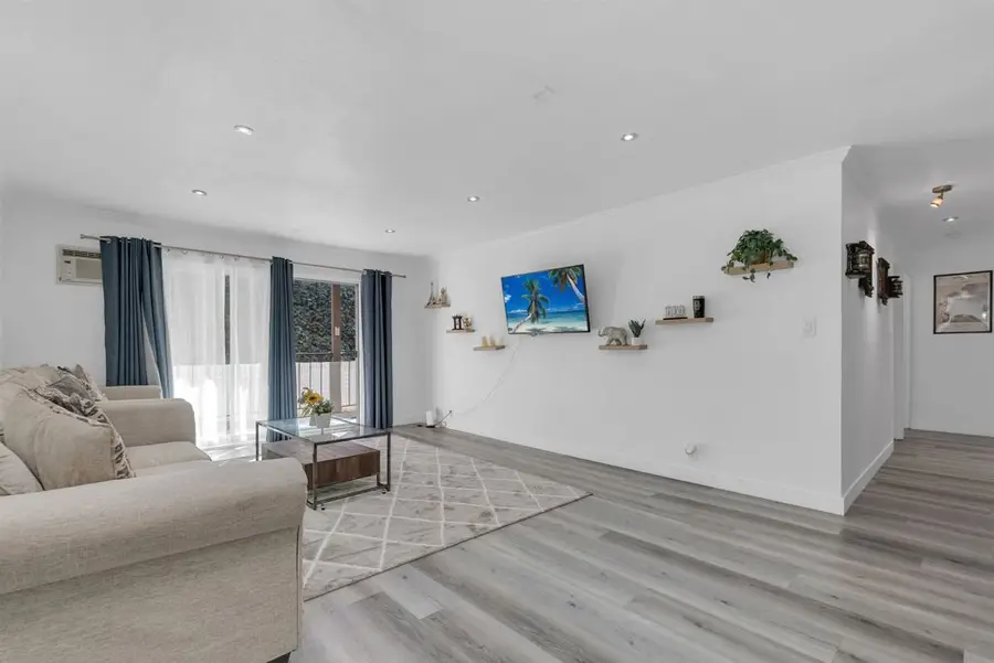 2500 2500 Miramar Ave #203, Castro Valley, CA 94546 - #2