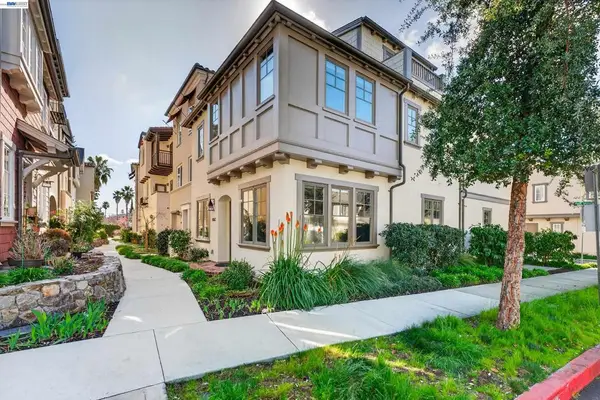 43147 43147 Calle Sagrada, Fremont, CA 94539