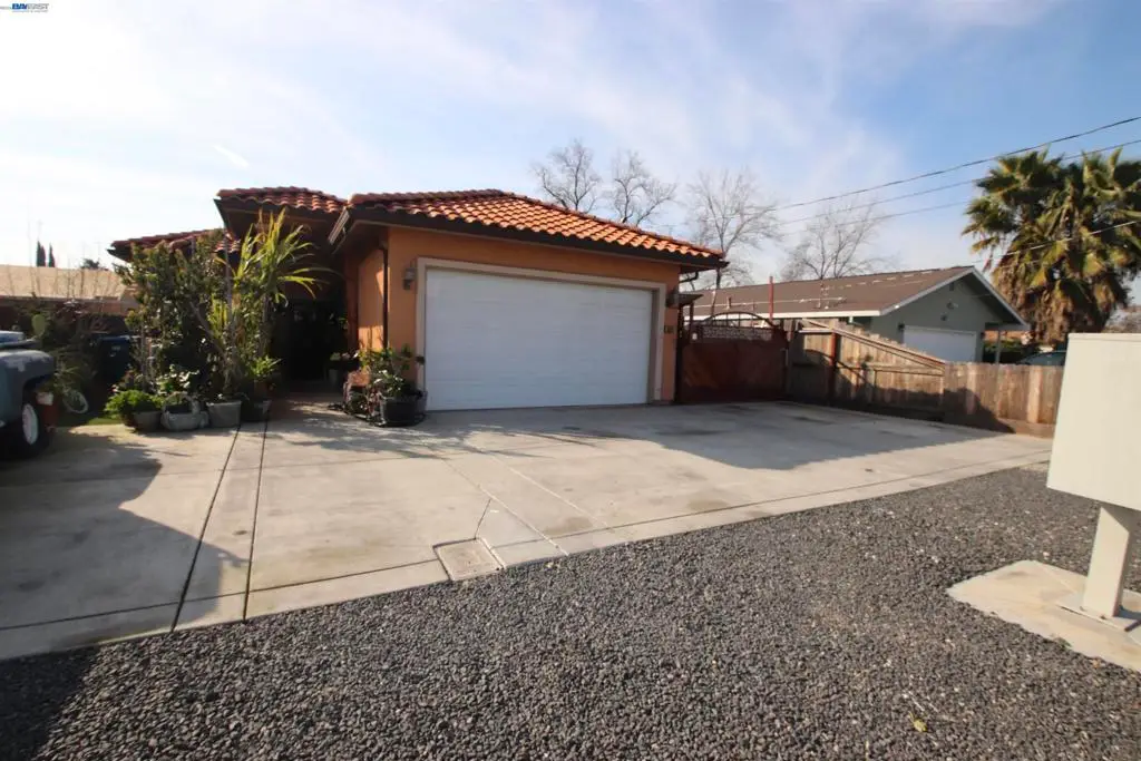 2511 2511 S Laurel, Stockton, CA 95206 - #1