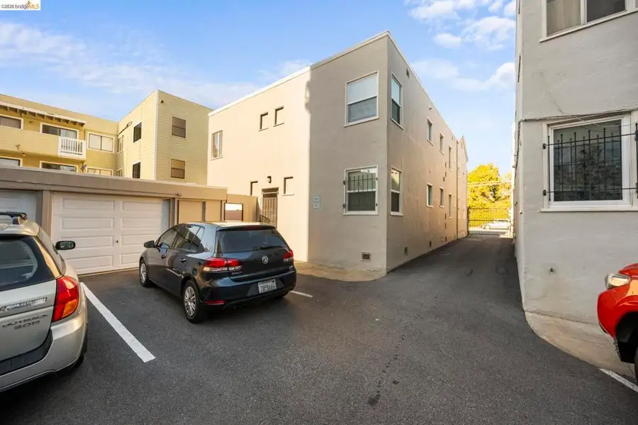 367 41st St, Oakland, CA 94609 - #3