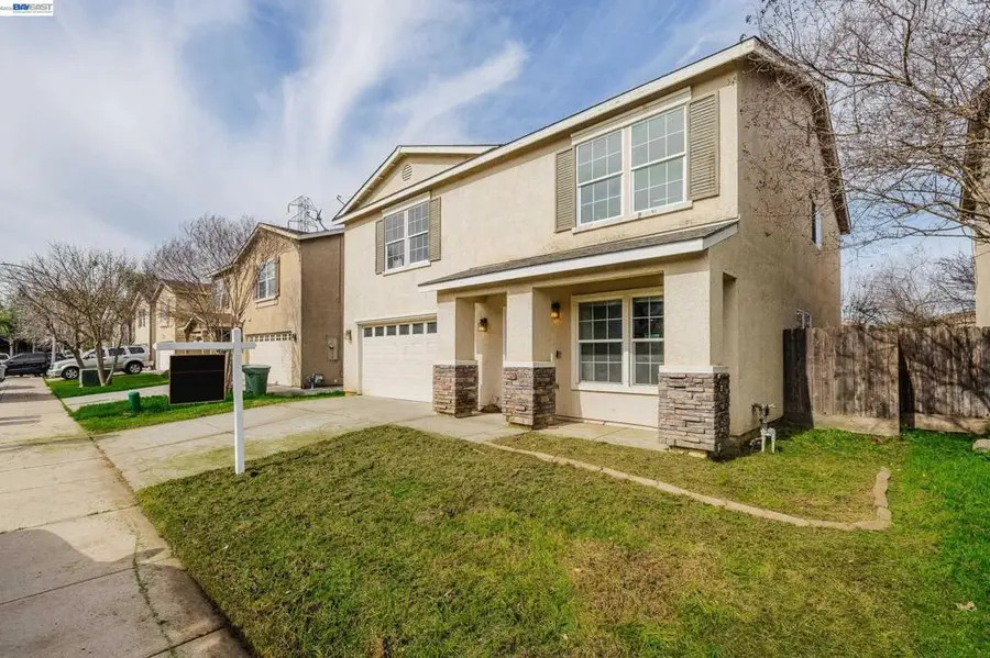 1255 Day Light Dr, Merced, CA 95348 - #2