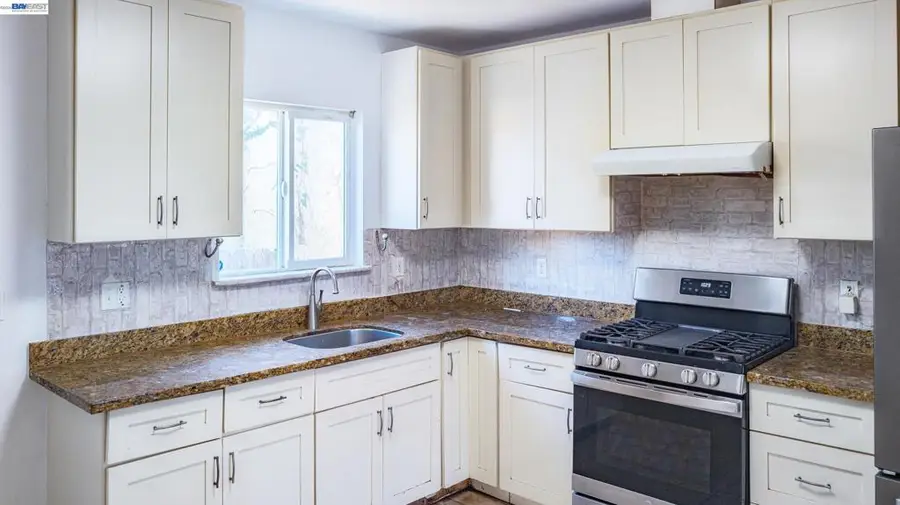 1601 1601 79th Avenue, Oakland, CA 94621 - #2