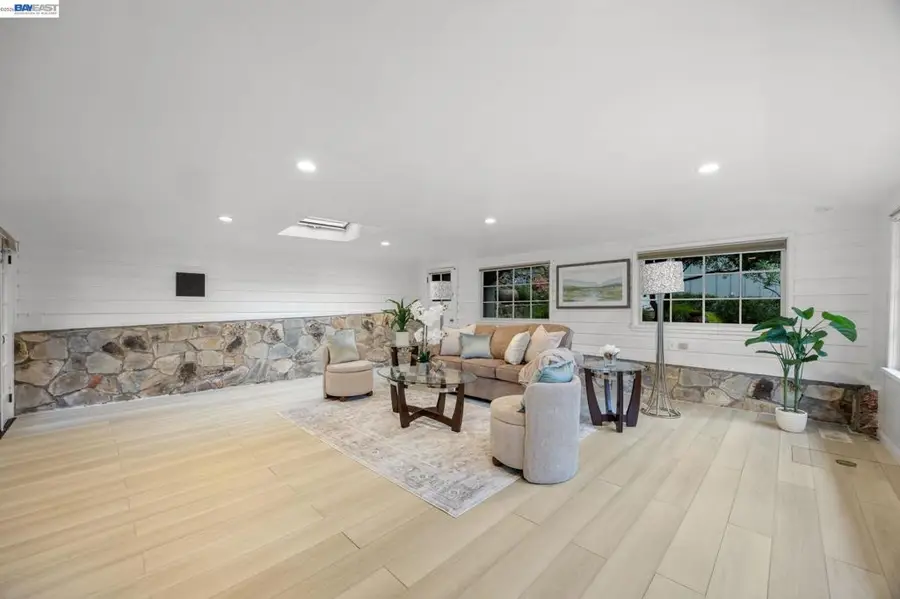 2976 Joaquin Miller Rd, Oakland, CA 94602 - #2