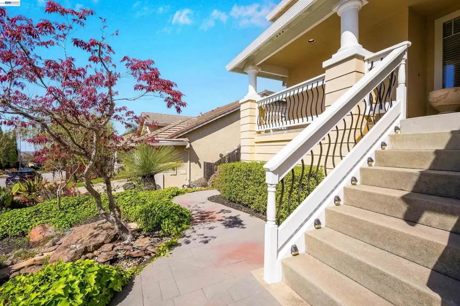 5810 Gold Creek Dr, Castro Valley, CA 94552 - #3