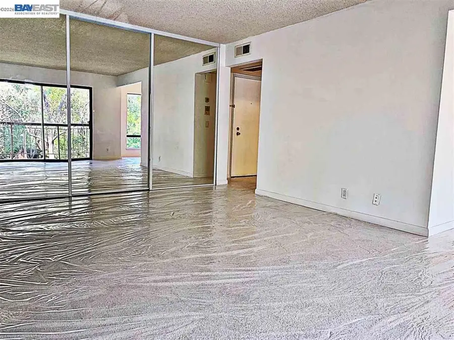 430 430 N Civic Dr #208, Walnut Creek, CA 94596 - #2