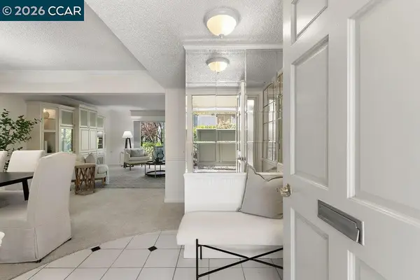 2057 Golden Rain Rd #8, Walnut Creek, CA 94595