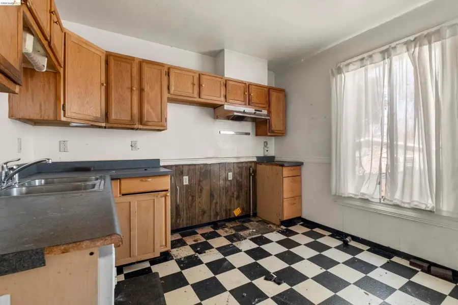 464 464 42nd St, Oakland, CA 94609 - #2