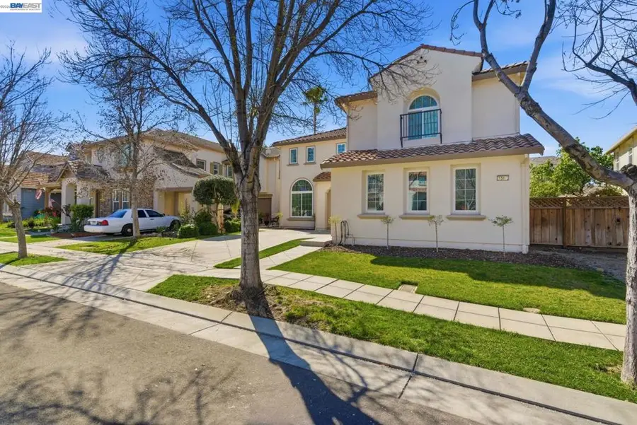 151 151 S Vista Hermosa St, Mountain House, CA 95391 - #2