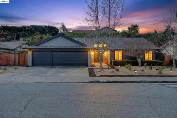 5170 Saddle Brook Dr, Oakland, CA 94619