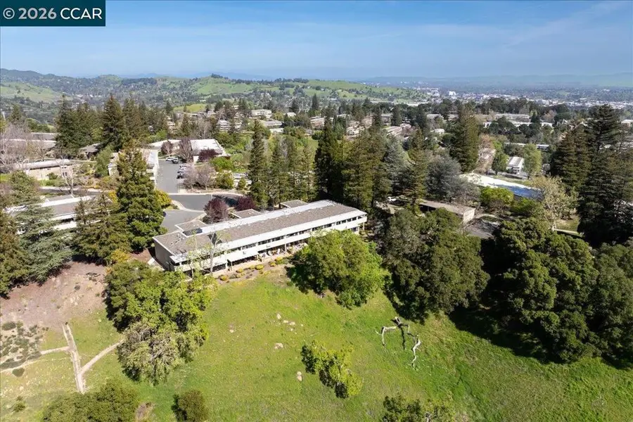 2100 Skycrest Dr #12, Walnut Creek, CA 94595 - #2