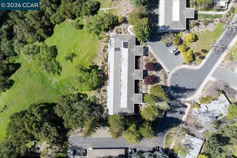 2100 Skycrest Dr #12, Walnut Creek, CA 94595 - #3