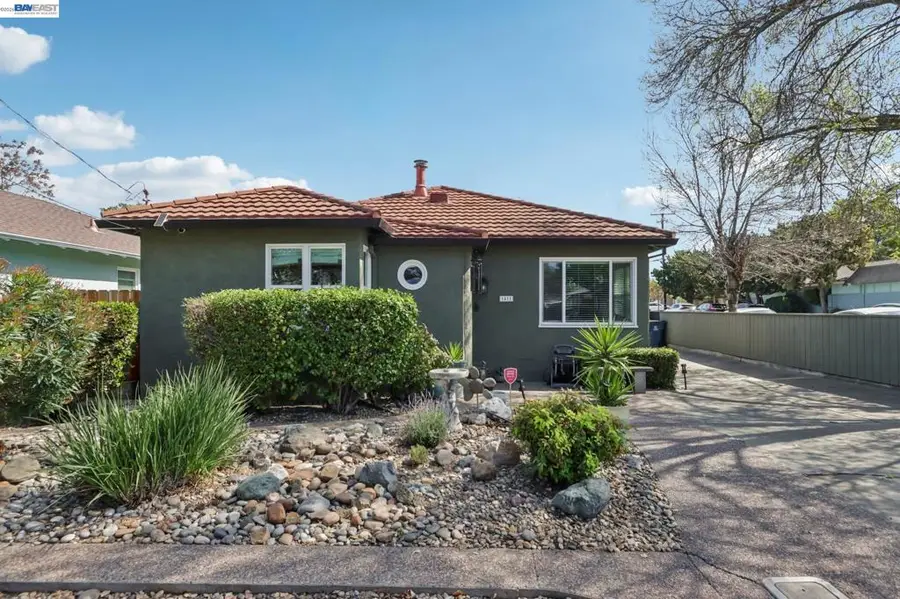 1411 C St, Antioch, CA 94509 - #2