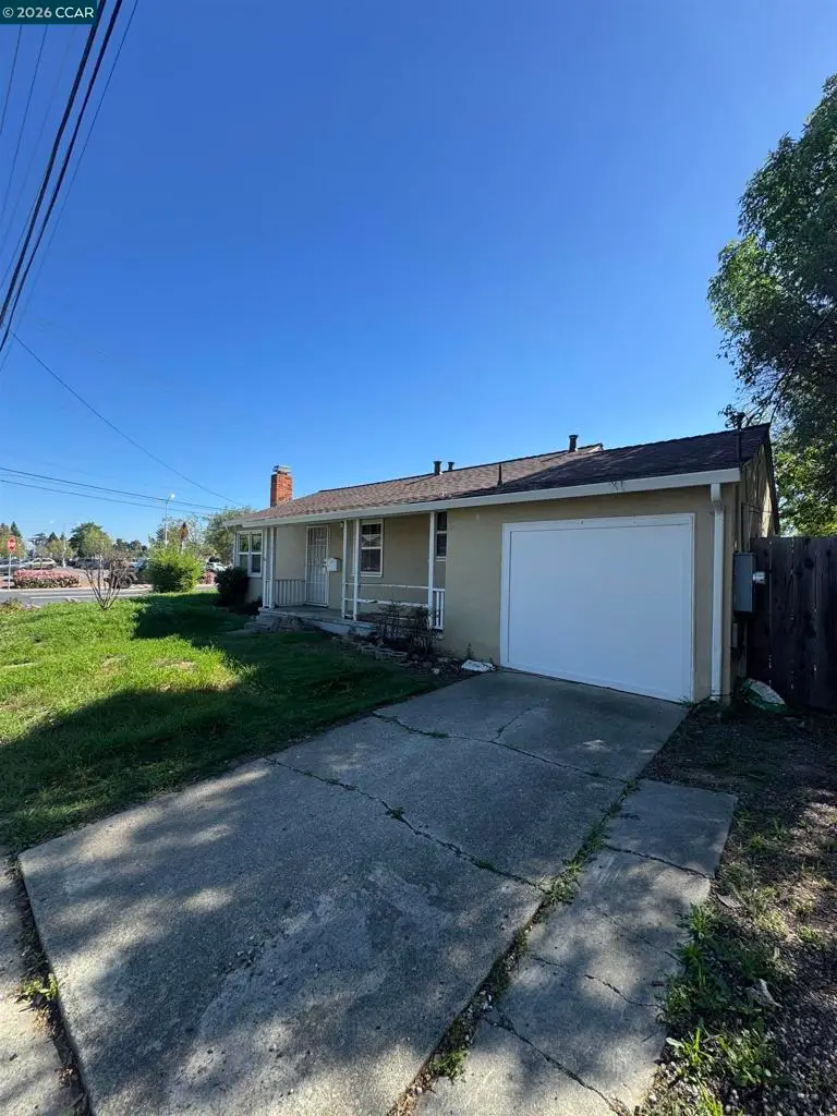 1328 Mesa St, Concord, CA 94518 - #3