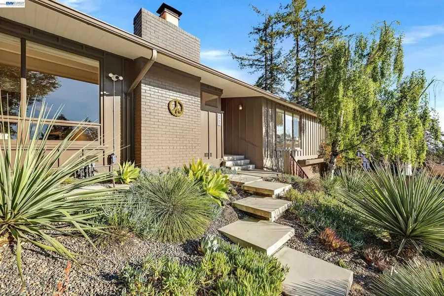 4985 Hedge Ln, Oakland, CA 94602 - #2