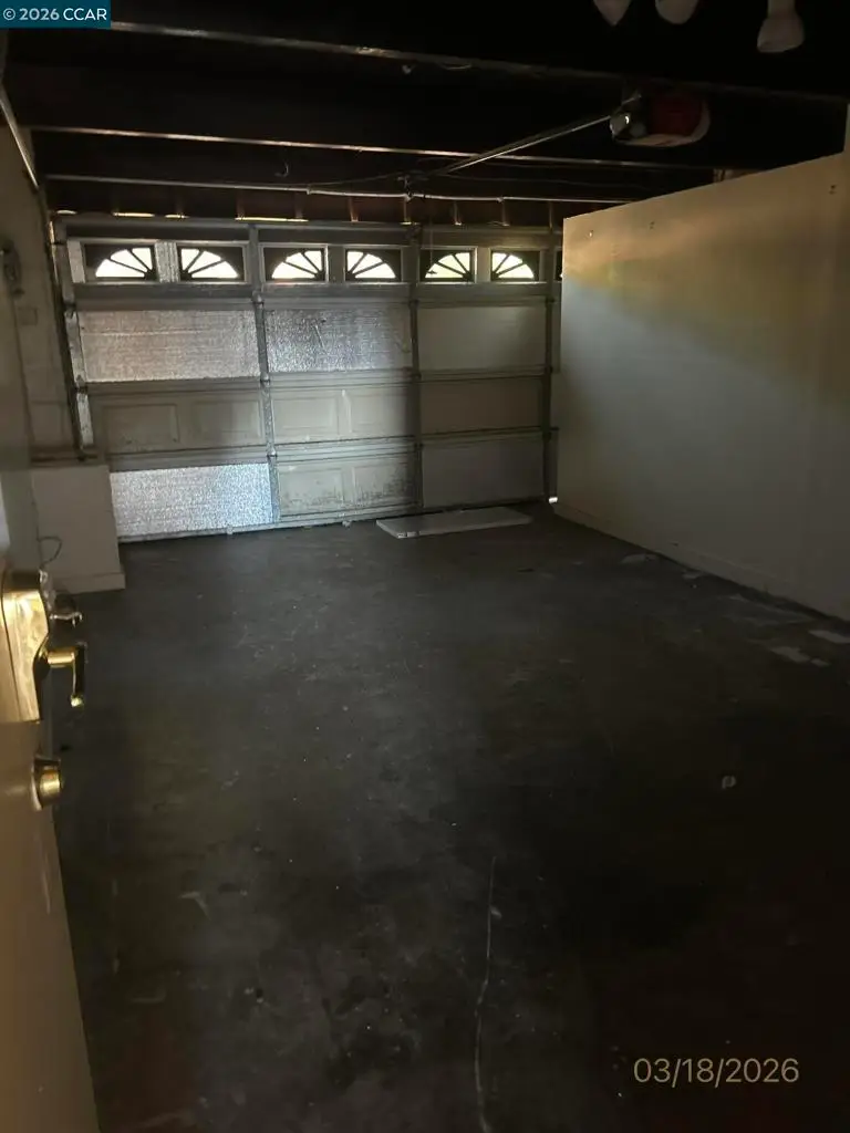 6233 Leona St, Oakland, CA 94605 - #2