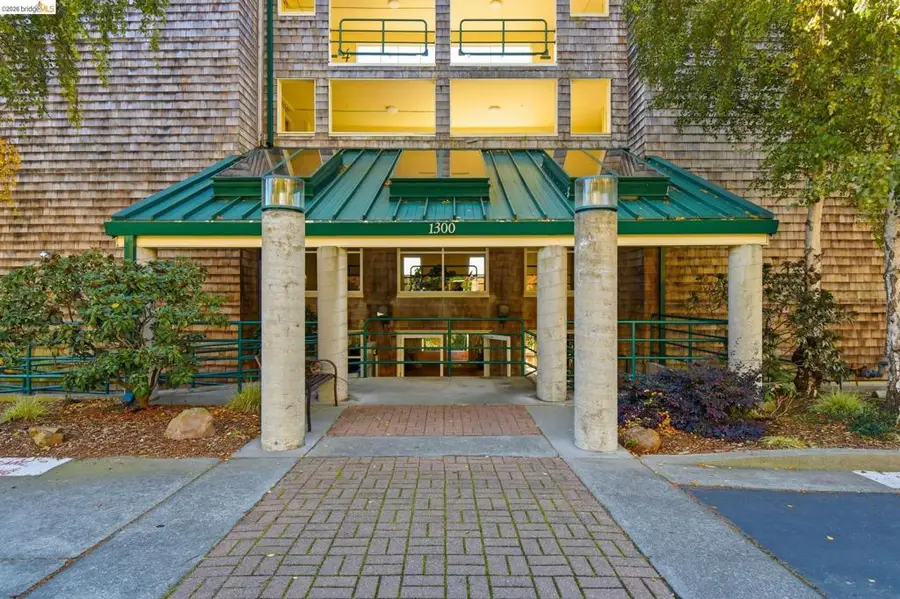 1300 Quarry Ct #209, Richmond, CA 94801 - #3