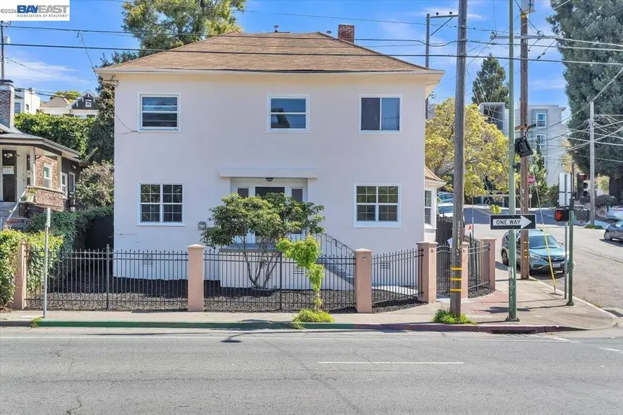 3300 Harrison St, Oakland, CA 94611 - #3