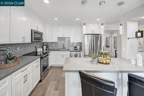 3410 Tice Creek #4, Walnut Creek, CA 94595