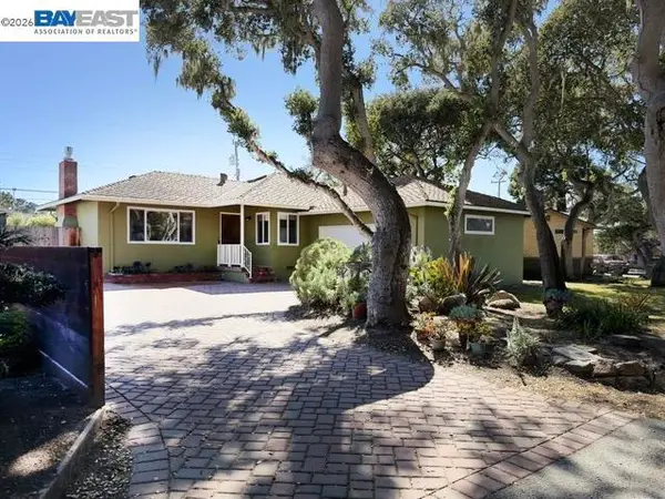 743 Marino Pines Rd, Pacific Grove, CA 93950