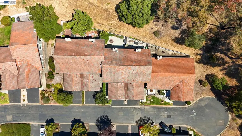 34 Chimney Rock, Oakland, CA 94605 - #1