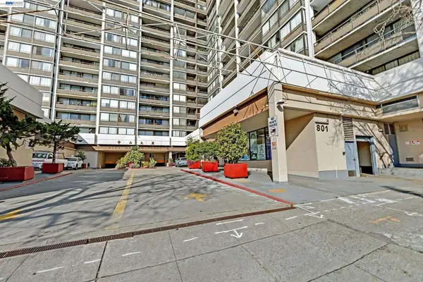 801 Franklin St. #1219, Oakland, CA 94607