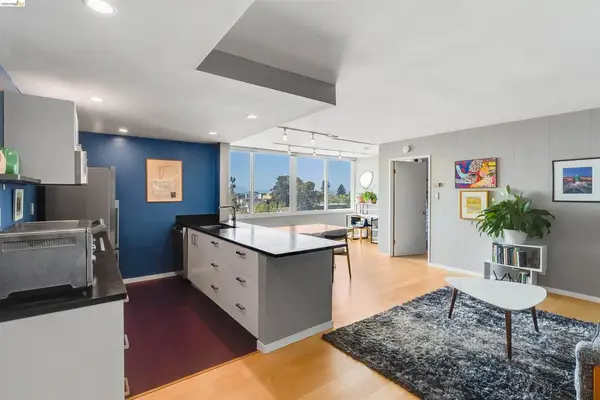 2550 Dana St #5F, Berkeley, CA 94704
