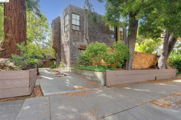 2316 Blake St #A, Berkeley, CA 94704