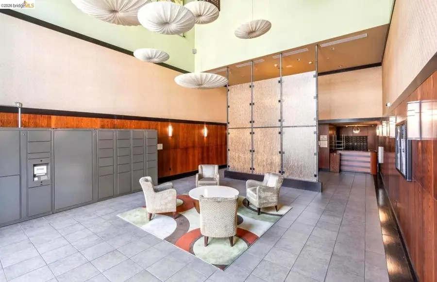 423 7th St #303, Oakland, CA 94607 - #3