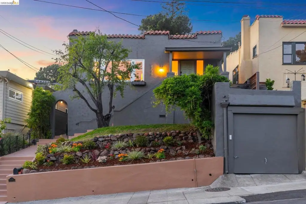 6720 Manor Crest, Oakland, CA 94618 - #1