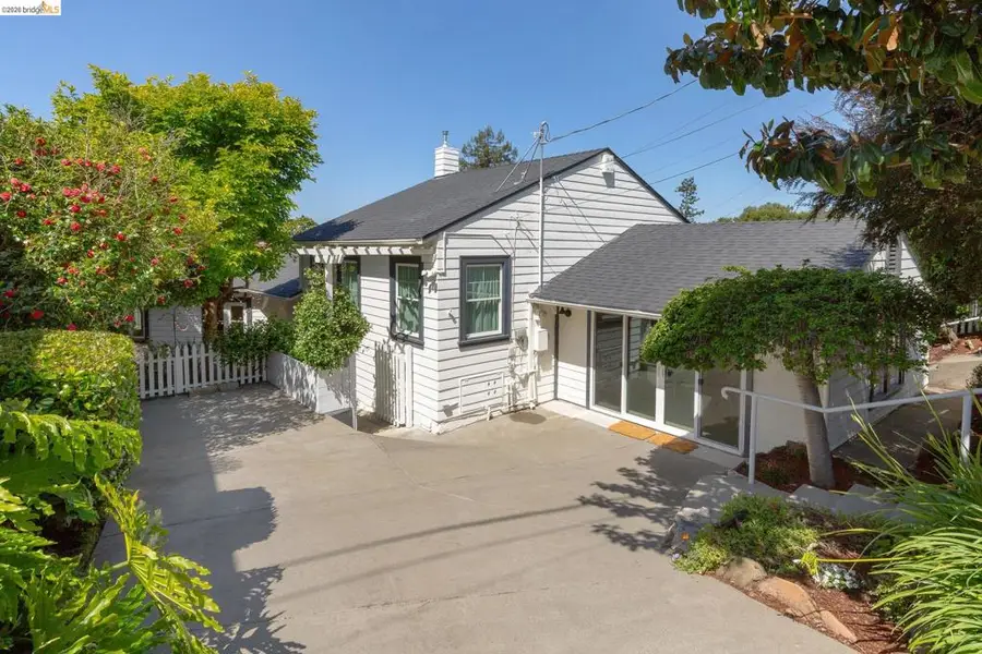5283 Harbord Dr, Oakland, CA 94618 - #2